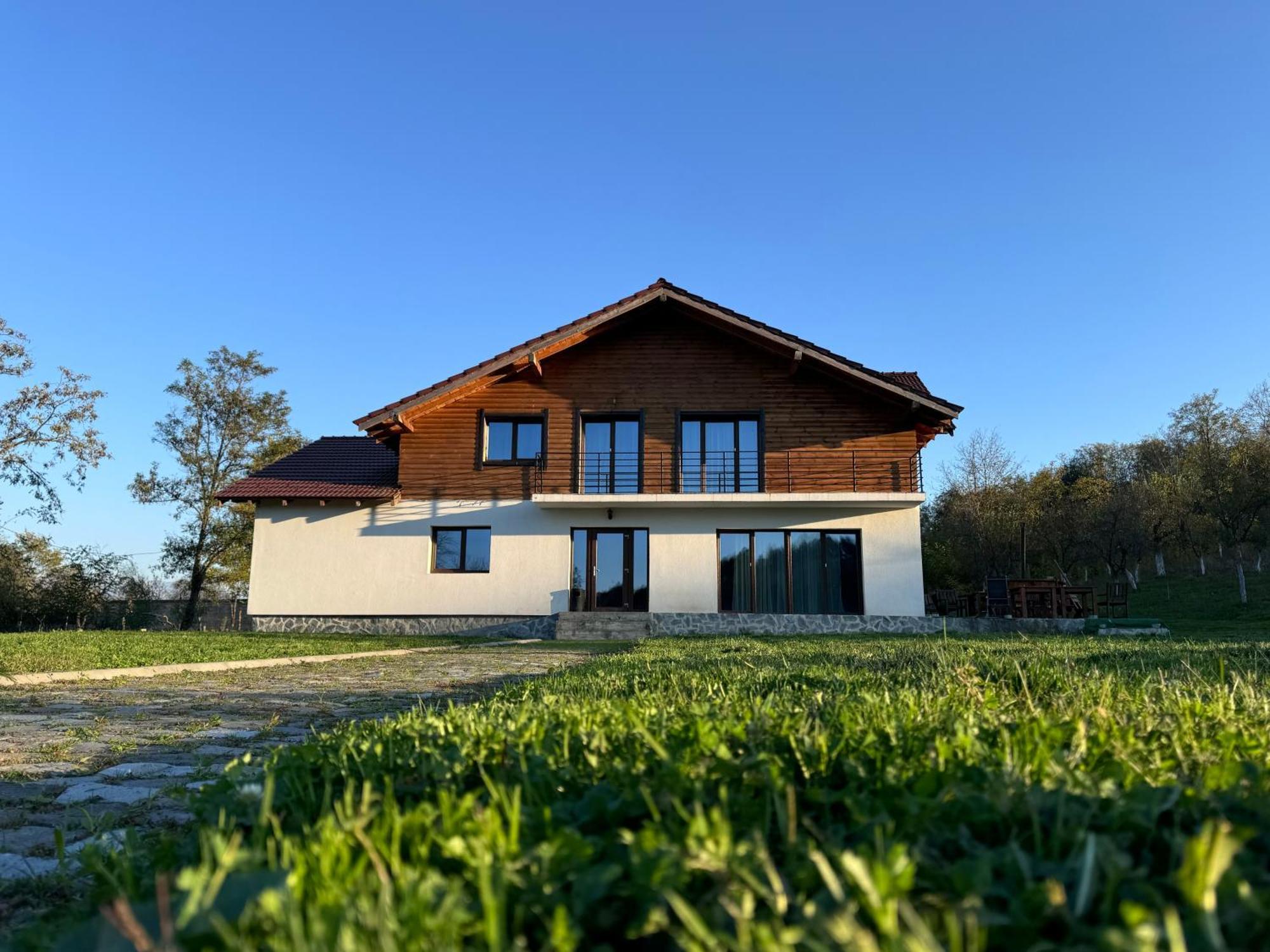 Pensiunea Lili'S House Buchin Exteriér fotografie